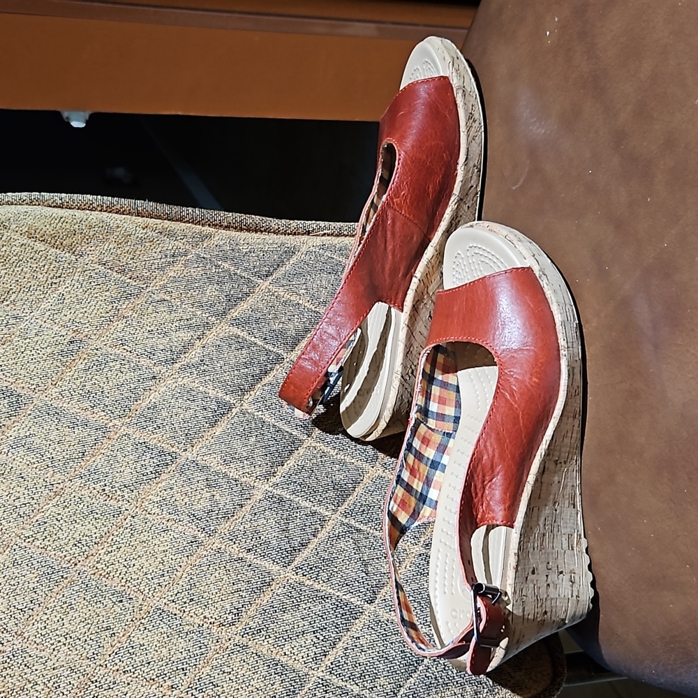 Crocs A-Leigh Leather Slingback Cork Wedge Sandals Shoes Red